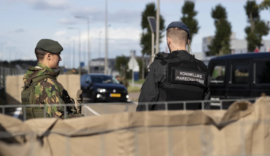 The Dutch security dilemma and the role of the Police, the Military Police and the Military