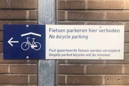 Why would you comply? The case of parking your bike at Leiden University